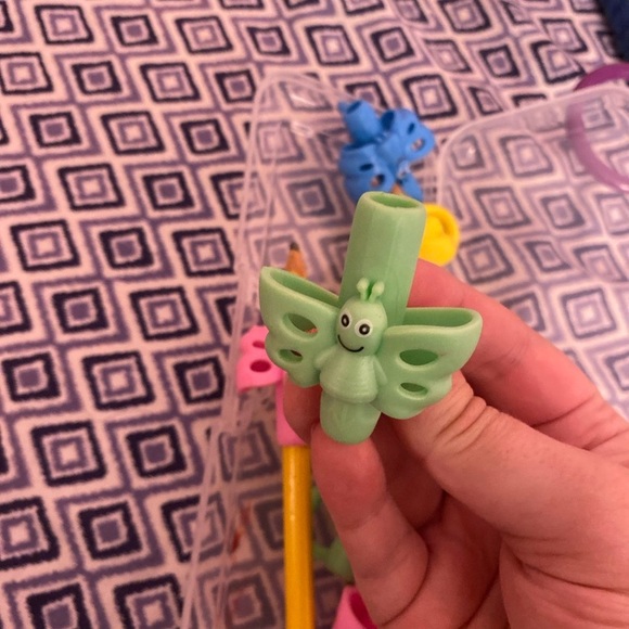 Colorful Butterfly Pencil grip practice holders - Picture 2 of 3
